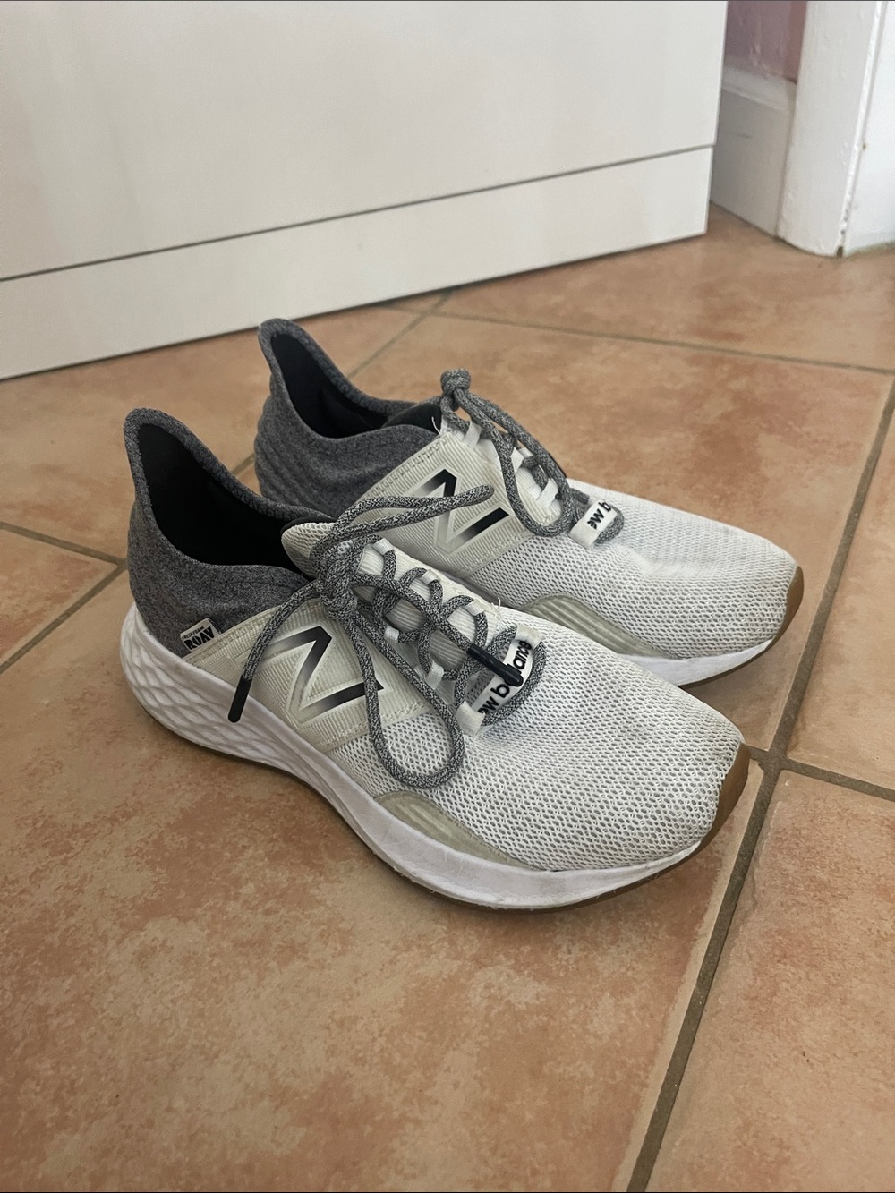 New Balance Men’s White and Gray Knit Running Sneakers